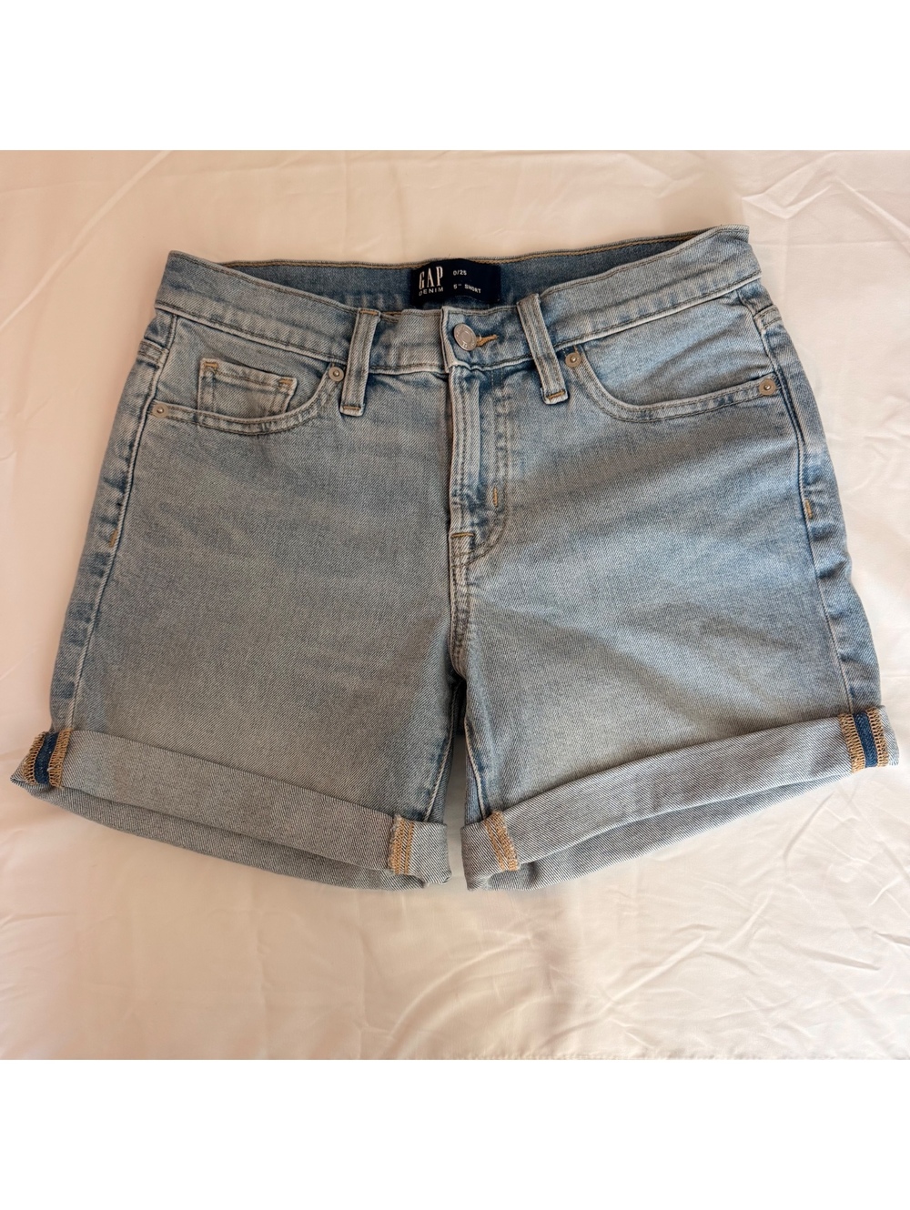GAP Denim Light Wash Rolled Hem 5" Shorts Size 0